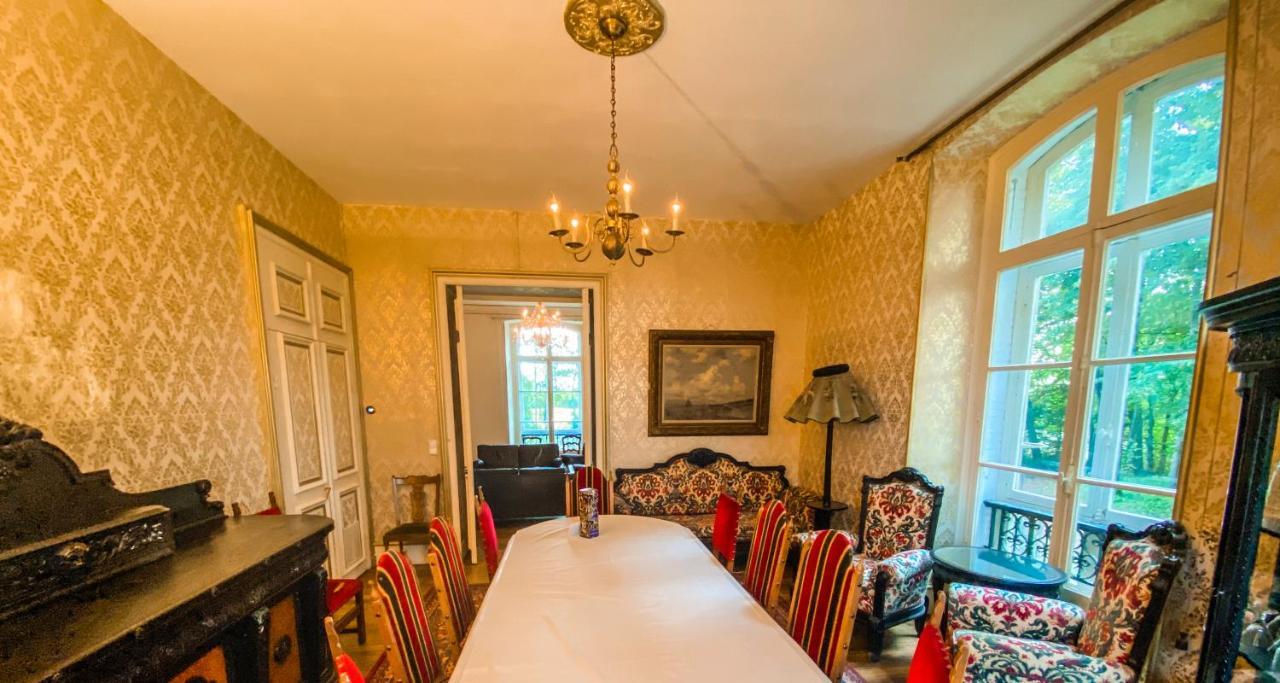 Private Castle With Park - Chateau Guillermo La Moncelle Ngoại thất bức ảnh