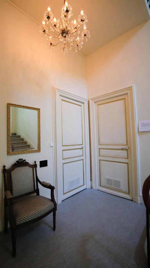Private Castle With Park - Chateau Guillermo La Moncelle Ngoại thất bức ảnh